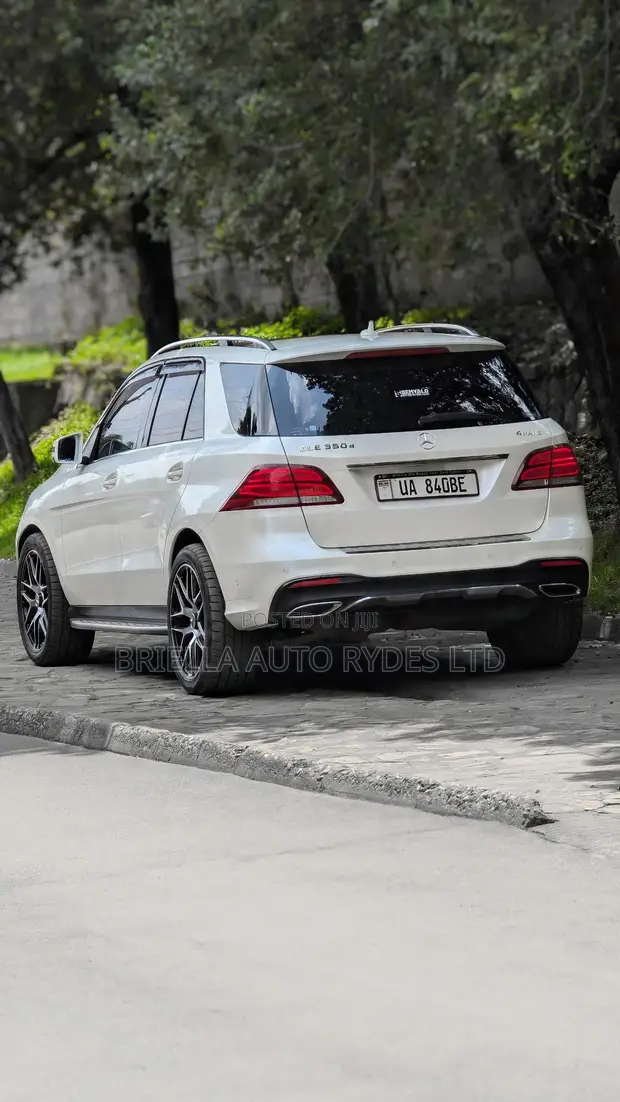 Mercedes-Benz GLE-Class 2017 Off White - 1