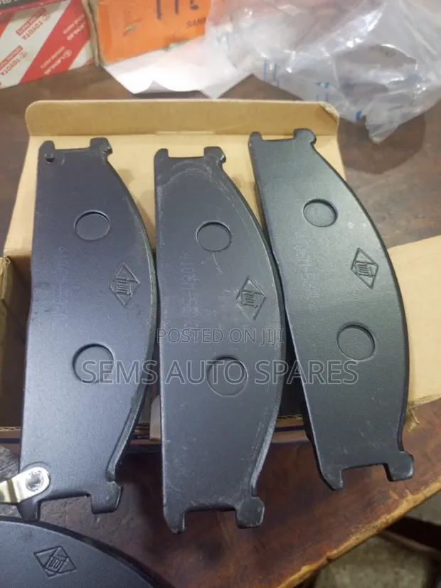 Nissan Hardbody Brake Pads (Brand New) - 1