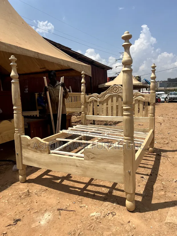 Spindol Wood Bed - 1