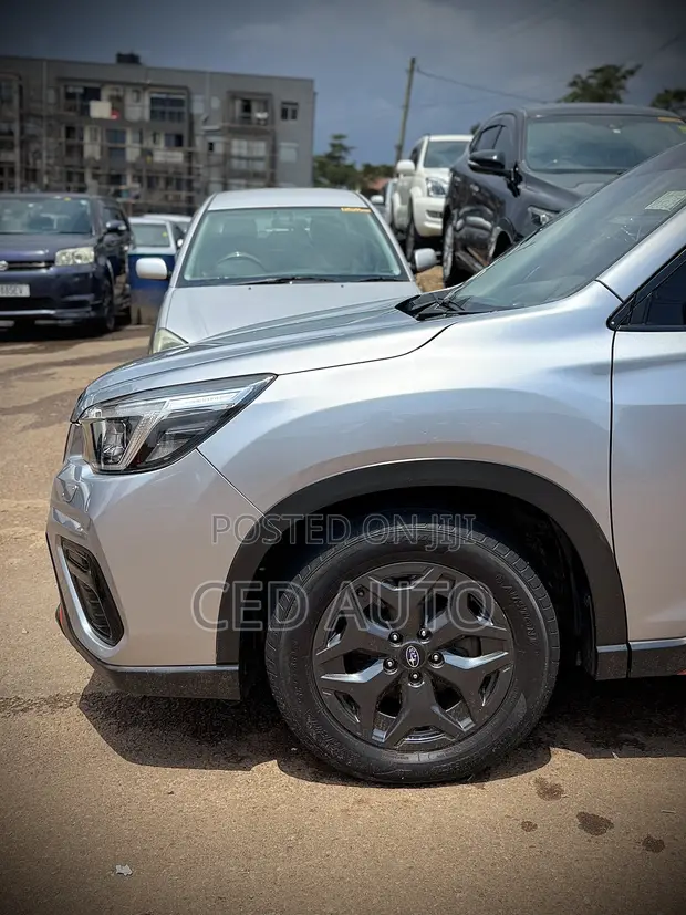 Subaru Forester 2019 Silver - 1