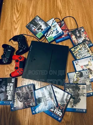 PS4 Standard Console with 12 Games & 2 Pads