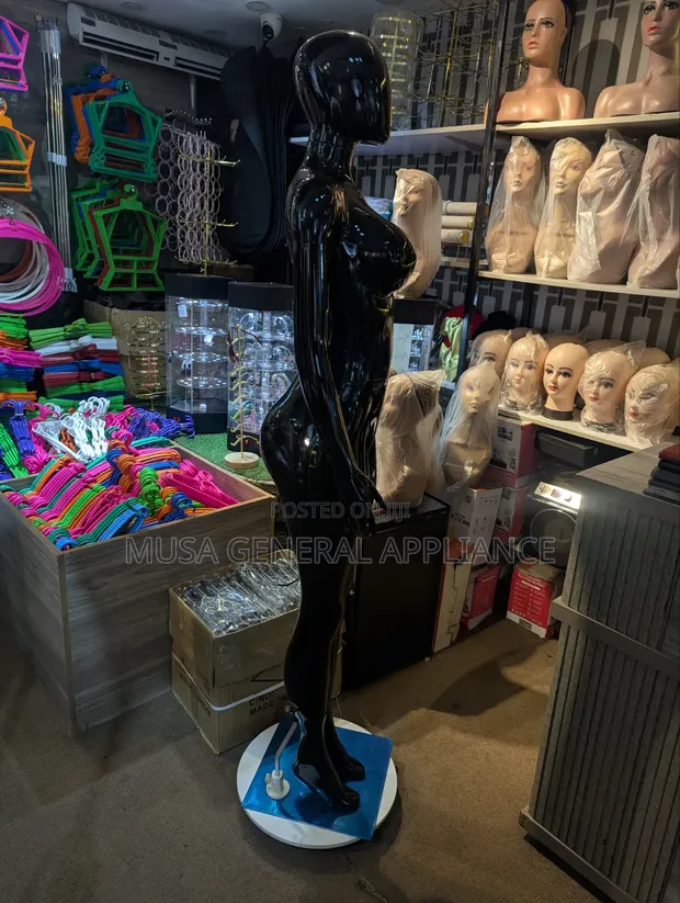 Display Black Lady Luxy Mannequin - 1