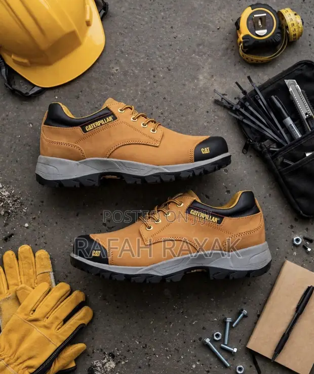 Men's Classic Brown Caterpillar Safety Shoes - 1