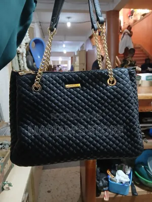 Chrisrosy Quilted Shoulder Handbag with Gold-Tone Chain