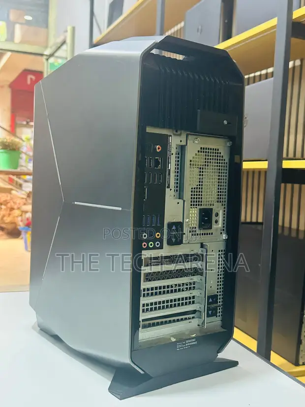 New Dell Alienware Aurora R12 Gaming Desktop - Intel Core i7, RTX 3050 - 1