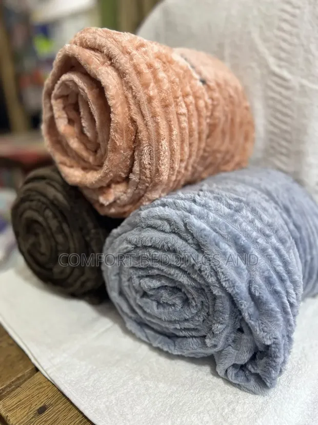 Smooth Throw Blanket - Brown - 1
