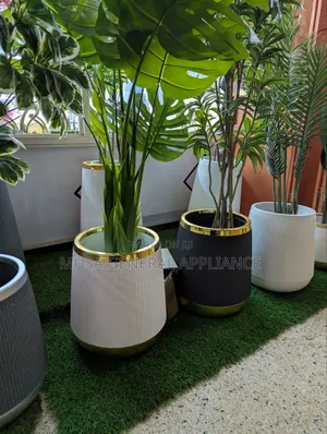 White & Gold Ribbed Planter with Fluted Design