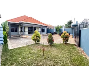 4 Bedroom Bungalow for Sale in Ssisa