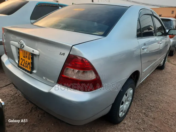 Toyota Corona 2006 Silver - 1