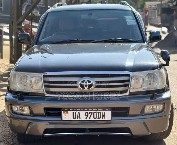 Toyota Land Cruiser Cygnus 4.7 2006 Black - 1