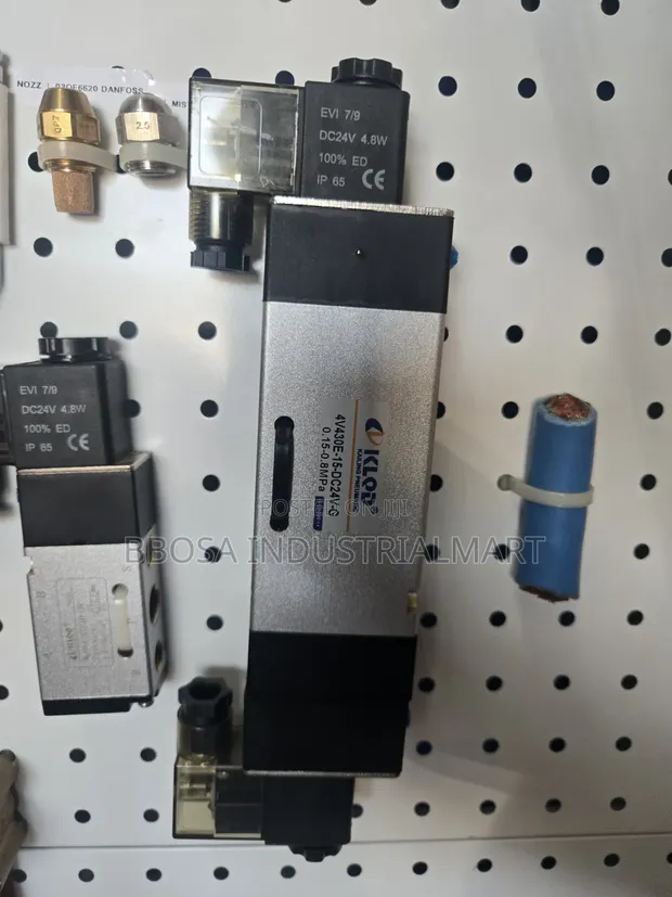Pneumatic Solenoid Valve - 24V DC / 220V AC - 1