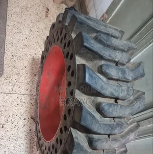Bobcat Size 12-16.5 Solid Tyres