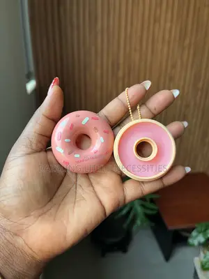 Iman of Noble Lip Balm - Strawberry Donut