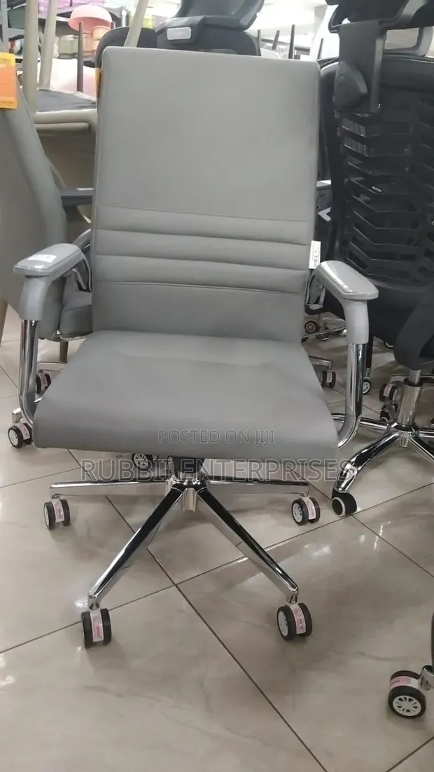 Grey Ribbed Mid-Back Executive Office Chair - 1