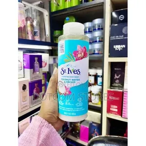 St. Ives Coconut Water & Orchid Shower Gel