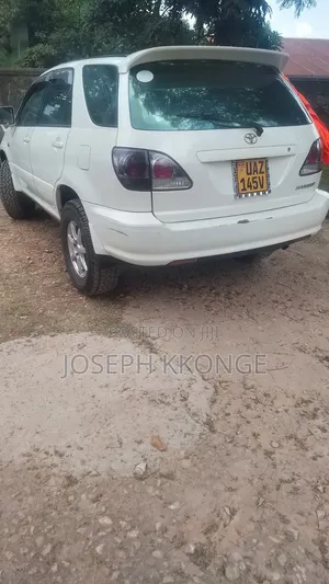 Toyota Harrier 2003 White