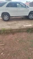 Toyota Harrier 2003 White - 2