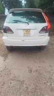 Toyota Harrier 2003 White - 3