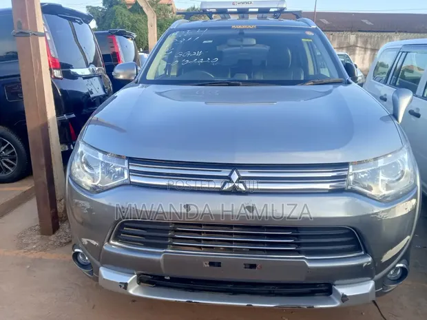 Mitsubishi Outlander 2014 Gray - 1