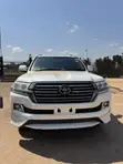 Toyota Land Cruiser 4.6 V8 ZX 2017 White - 2