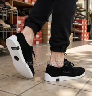 Classic Men's Black/White Suede Clarks Wallabees Casual Shoes