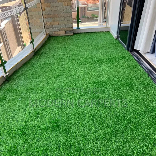 Troic Artificial Turf - 1
