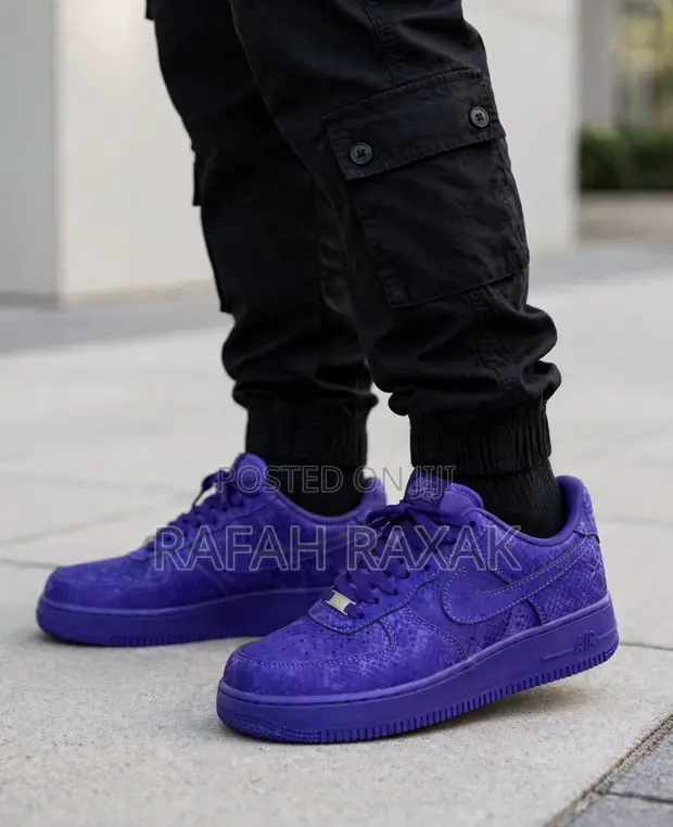 Original Kobe Bryant x Air Force 1 Low "Court Purple" Sneakers - 1