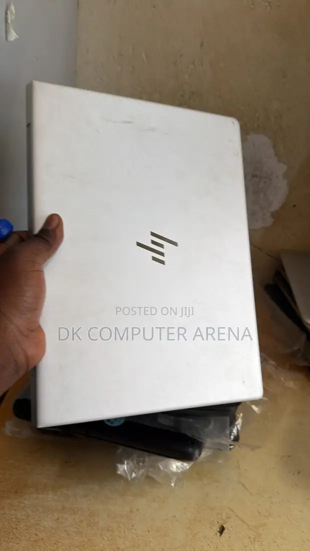 HP EliteBook 830 G5 Laptop - 1