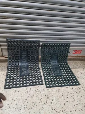 Honeycomb Rubber Doormat - Indoor/Outdoor