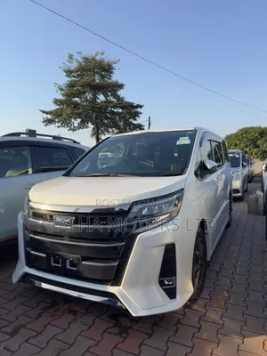 Toyota Noah Si 2017 White