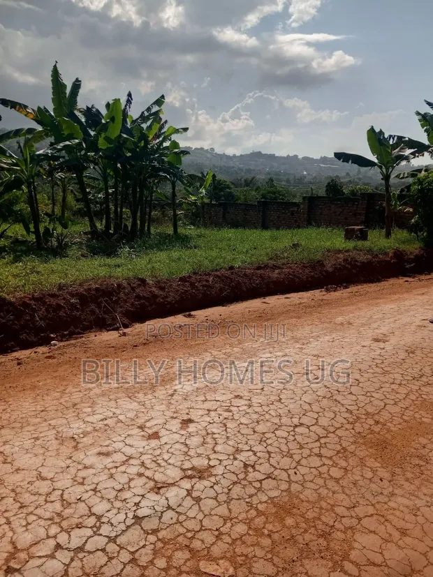 Prime Plot for Sale in Akright-Bwebajja - 1
