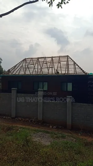 Thatch Houses, Gazebos & Pergolas