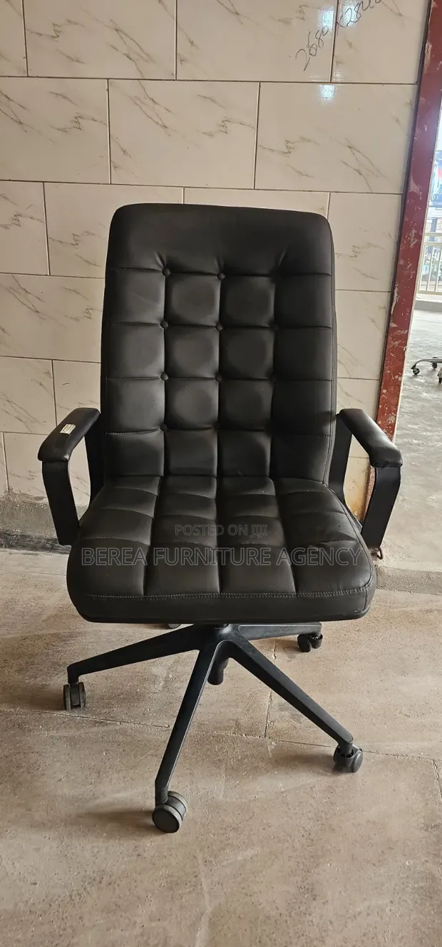 Executive Unique Design Pure Leather Office Chair - 1