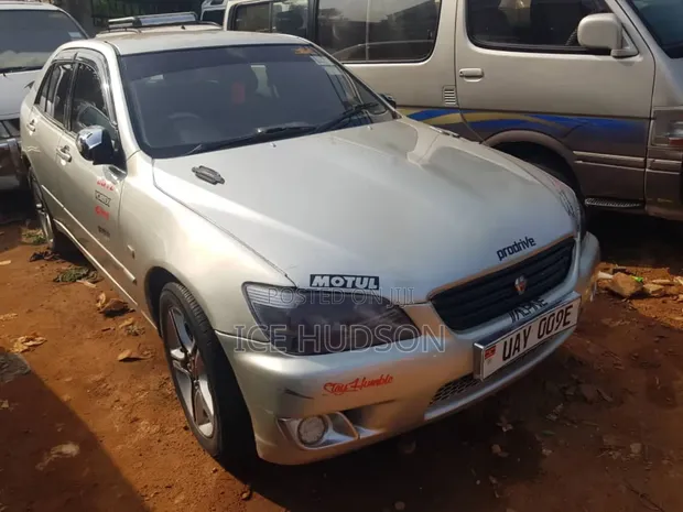 Toyota Altezza 2003 Beige - 1