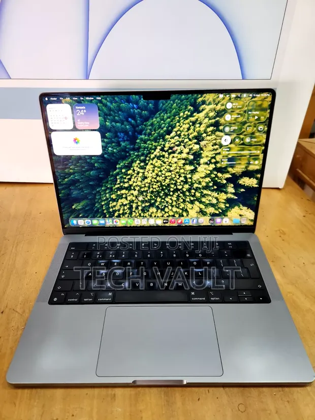 Apple MacBook Pro 2021 M1 Pro 16GB RAM 512GB SSD - 1