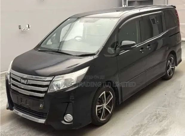 Toyota Noah 2014 Black - 1