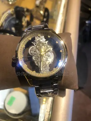 Men's Quartz Watch - Gold