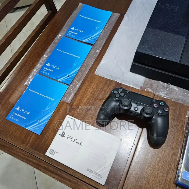 PlayStation 4 Standard Console - 1
