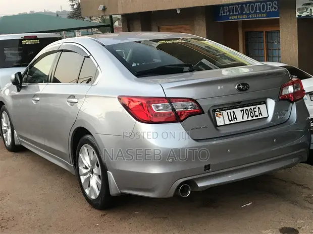 Subaru Legacy 2016 Silver - 1