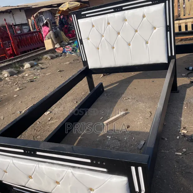 4x6 Freshers Bed Frame - 1