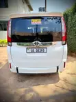 Toyota Noah 2.0 AWD (8 Seater) 2017 White - 1