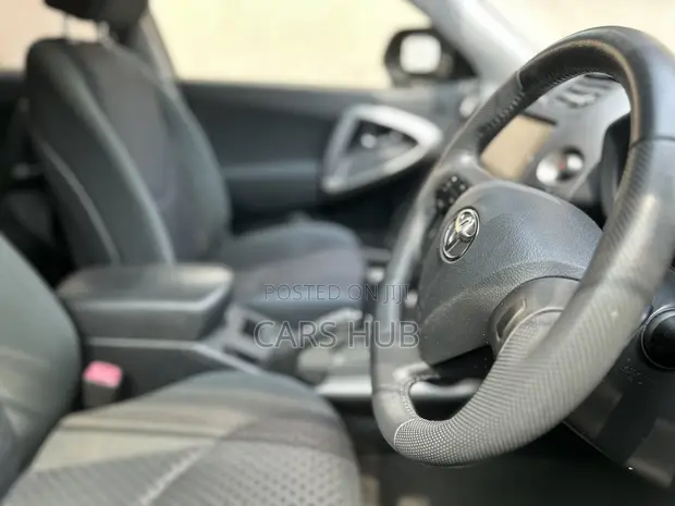 Toyota Vanguard 2013 Black - 1