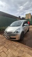 Toyota Ractis 2008 Silver - 2