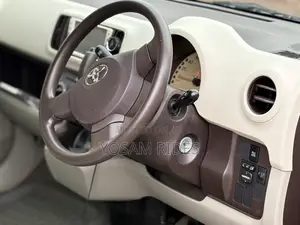 Toyota Passo 1.0 FWD 2014 Silver