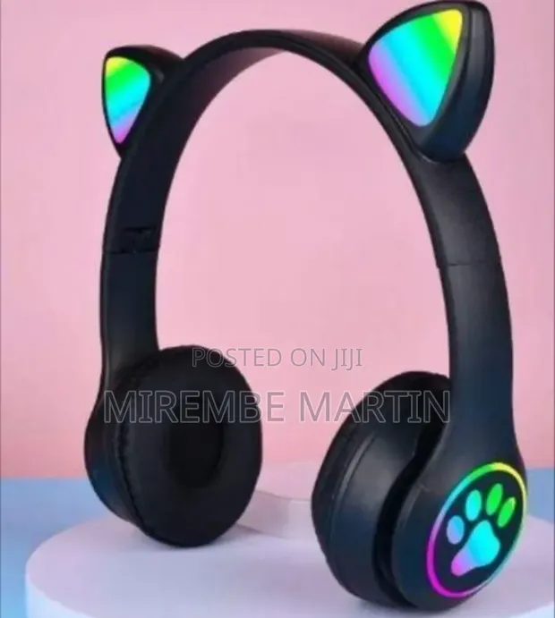Green Lion GK-400 Kids Wireless Headphones with LED Cat Ears - 1