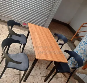 Foldable Table with 4 Curved-Back Armchairs