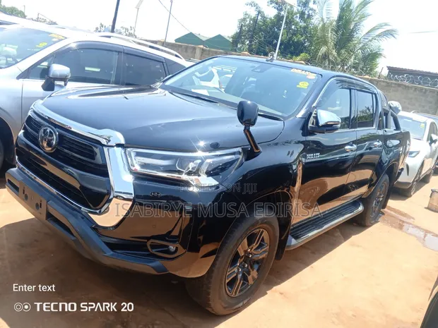 Toyota Hilux GR 2020 Black - 1