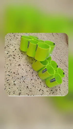 Stallion Plastic Cups ~ 12pc