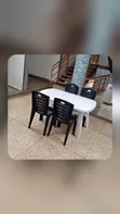 1 Oval Plastic Chair + 4 Woven Texture Chairs - 2