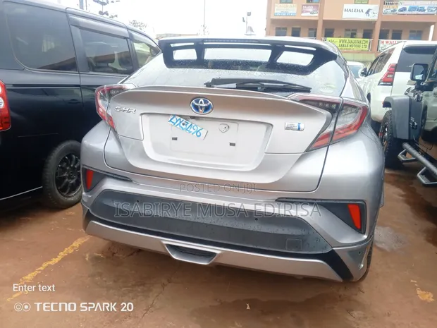 Toyota C-HR 2018 Silver - 1